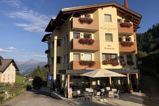 Hotel Schölzhorn (Ratschings) im Sommer