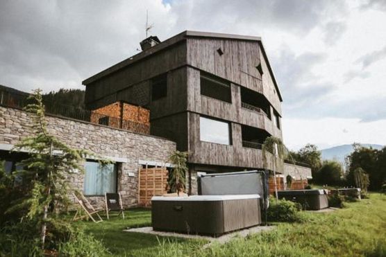 Brondstott - farm & suites